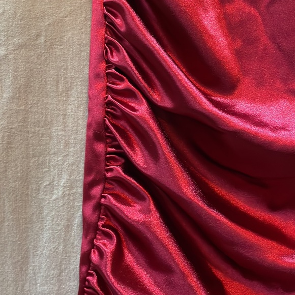 Emerald Sundae Silky Red Skirt - Picture 2 of 3